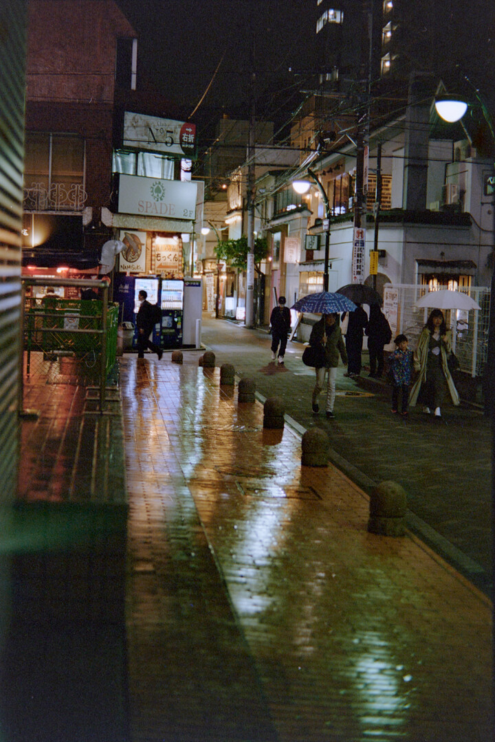 #00009 - 2023/11 - Kodak Portra 400 +2 - Kichijoji