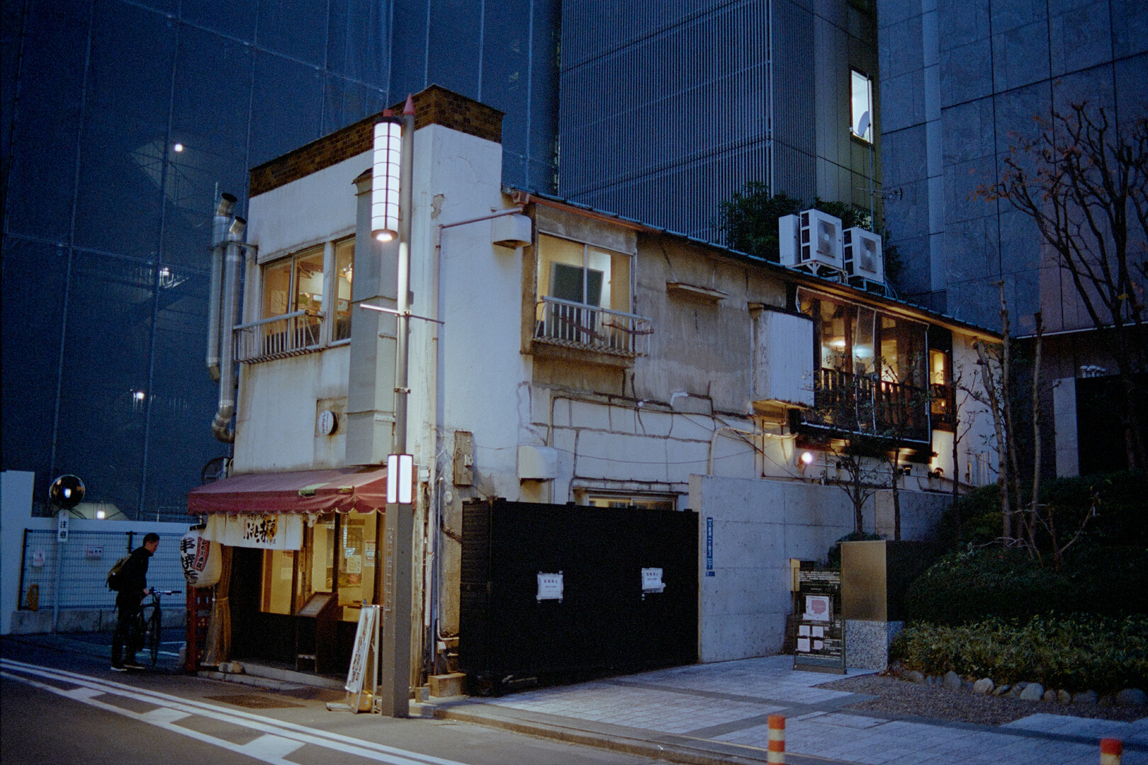 #00147 - 2024/02 - Kodak Portra 400 - Shinbashi