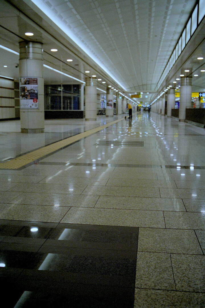 #00393 - 2024/05 - Fujifilm Pro400H - Narita Airport