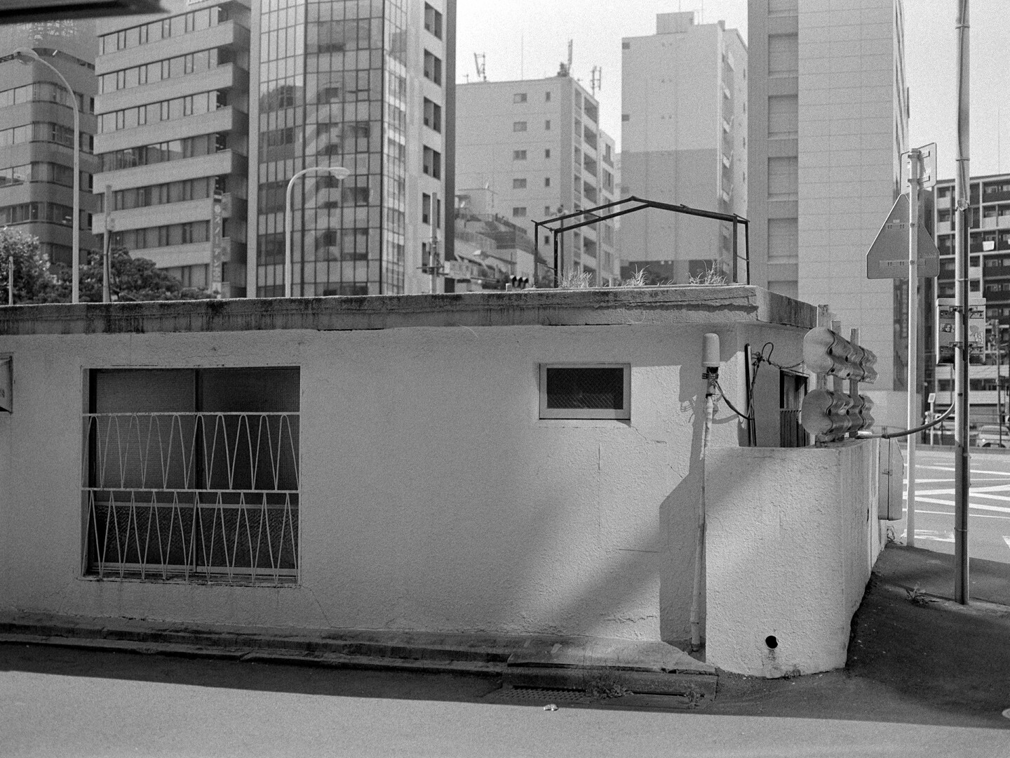 #00427 - 2024/07 - Fujifilm Neopan 400 - Kanda