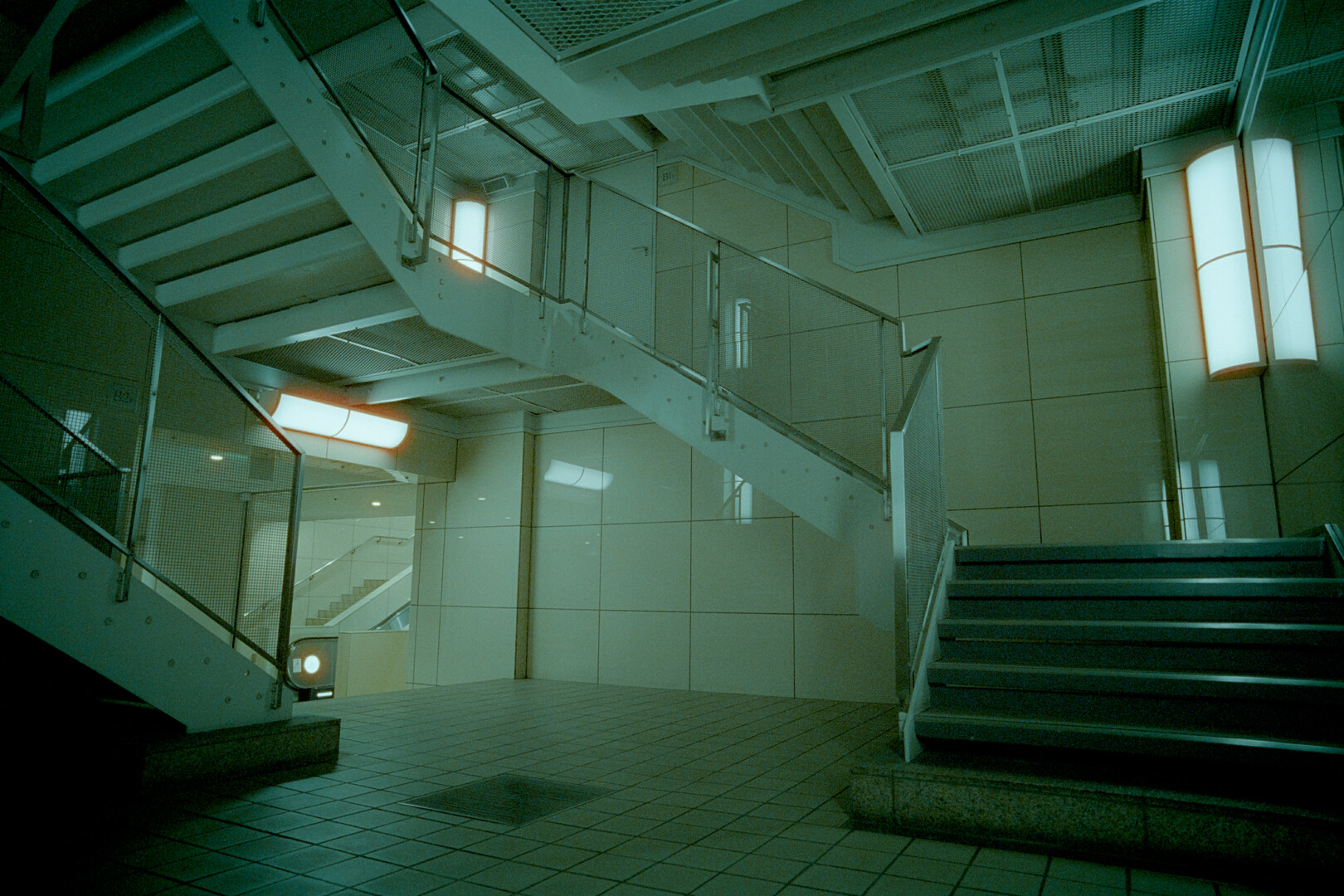 #00633 - 2025/04 - CyberPunk 640t - Yurakucho