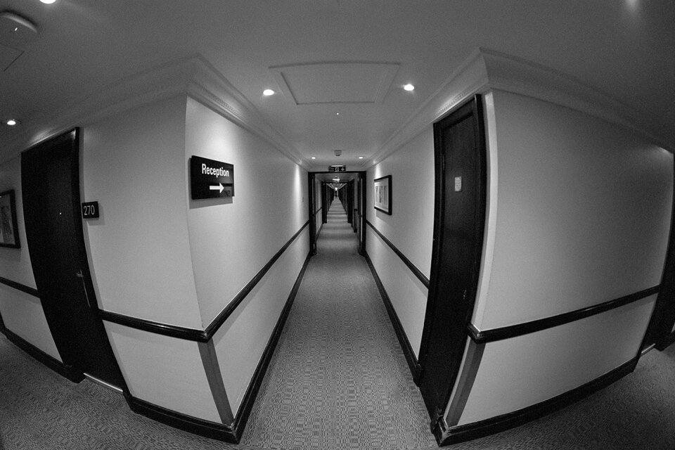 #00686 - 2025/07 - Portra 400 - Heathrow, UK