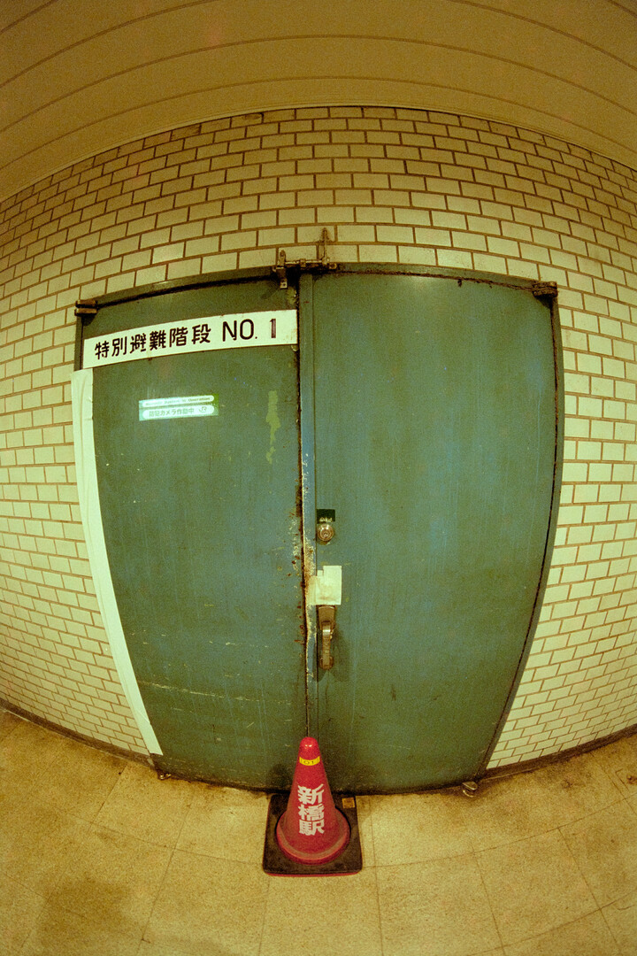 #00709 - 2025/07 - CyberPunk 640t - Shinbashi