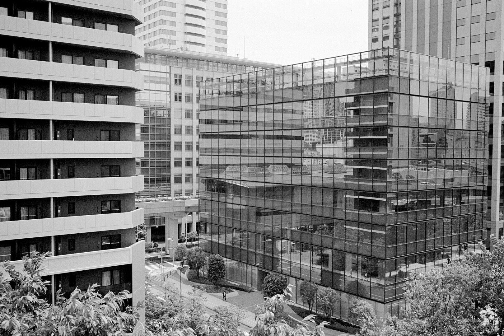 #00739 - 2025/05 - Kodak Portra 400 - Hamamatsucho