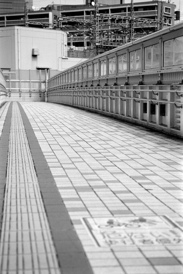 #00772 - 2025/09 - Rollei Superpan 200 - Osaki